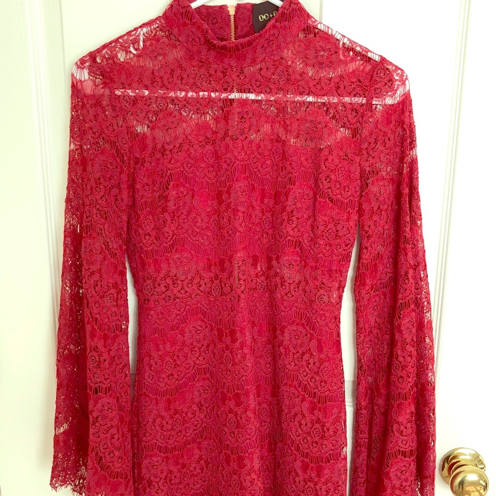 Bell-Sleeved Lace Bodycon Dress